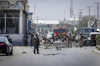 Como resultado de los tres atentados 'murieron once civiles, entre ellos cinco mujeres y un niño, y otros 45 civiles resultaron heridos', y también murieron dos atacantes. (EFE)