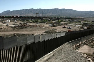 La Corte Suprema de Estados Unidos permitió que el gobierno de Donald Trump use fondos del Pentágono para la construcción del muro fronterizo. (ARCHIVO)