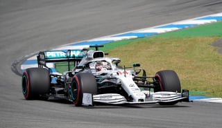 Lewis Hamilton amplió su récord de 'poles' al llegar a 87 en su carrera. (EFE)