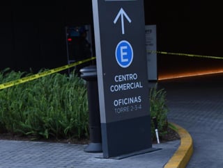 Esperanza 'N', la mujer que participó en la doble ejecución de los israelíes la semana pasada dentro de un restaurante en Plaza Artz, fue trasladada a un penal de máxima seguridad que se encuentra en el estado de Morelos. (ARCHIVO)