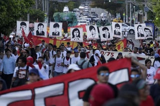 Los homenajeados, considerados héroes y mártires, fueron masacrados y desaparecidos por miembros del Ejército de El Salvador que reprimieron una marcha en la que también fueron asesinados estudiantes de secundaria. (ARCHIVO)