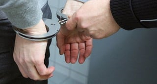 Los detenidos se exponen a un máximo de 10 años de cárcel por el delito de tráfico de personas. (ARCHIVO)