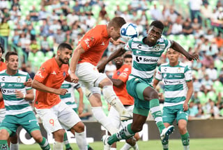 Santos Laguna rescató anoche el empate ante el conjunto de Correcaminos en el primer duelo de Copa MX. (JESÚS GALINDO)