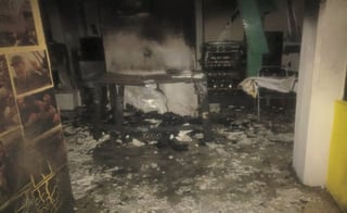 El ataque se realizó con bombas incendiarias a las oficinas del diario local de la ciudad de Parral, en Chihuahua. (ESPECIAL)