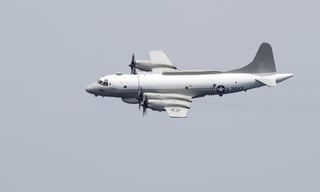 La aeronave tipo EP-3E Aries II, de Estados Unidos violó la seguridad de las operaciones aéreas al ingresar el miércoles a la zona de Maiquetía, cercana a la capital. (ARCHIVO)