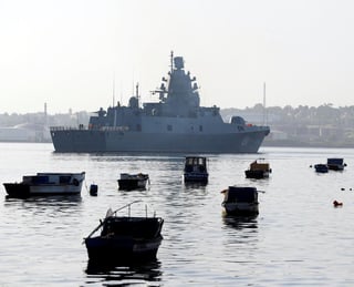 'Del 1 al 9 de agosto, bajo la dirección del comandante de la Armada, Nikolái Evménov, en las aguas del mar Báltico se realizan las maniobras operativas 'Escudo del Océano 2019'', afirmó el Ministerio. (ARCHIVO)