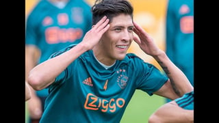 Este viernes Edson Álvarez sostuvo su primer entrenamiento con el Ajax. (ESPECIAL)
