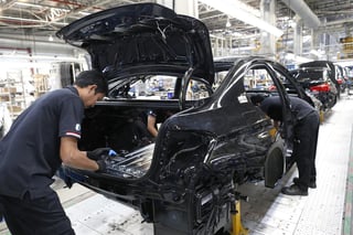 En julio pasado, la producción de autos ligeros alcanzó 292 mil 641 unidades, es decir, un descenso de 1.03 por ciento respecto al mismo mes de 2018. (ARCHIVO)
