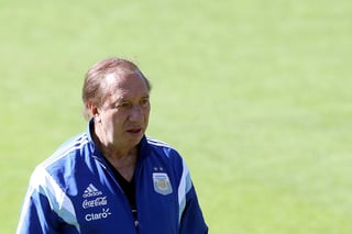 Carlos Bilardo, extécnico de la selección de Argentina, había sido internado en terapia intensiva el 4 de julio con pronóstico reservado. (ARCHIVO)