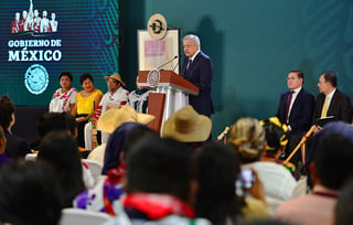 El presidente Andrés Manuel López Obrador realizó su conferencia mañanera de todos los días desde las instalaciones del Cuartel Militar 5 de Mayo, en la ciudad de Durango.
