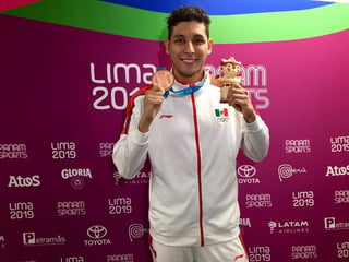 Miguel de Lara Ojeda ganó la medalla de bronce en natación, en los 200 metros estilo pecho. (ESPECIAL)