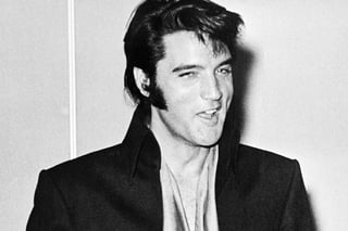 Pocos días antes de su muerte, Elvis ya no coordinaba sus ideas; perdía la memoria y caía en incoherencias. (ARCHIVO)