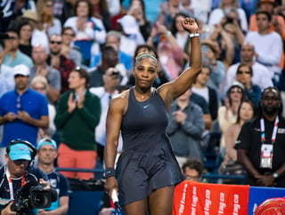  La tenista estadounidense Serena Williams se retiró lesionada este domingo de la final del Premier 5 de Toronto (Canadá) tras sólo 19 minutos de juego y cuando perdía 1-3 ante la joven canadiense Bianca Andreescu. (ARCHIVO)