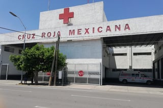 Ambulancias de la Cruz Roja acudieron al auxilio.