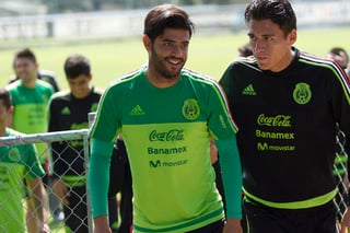 Héctor Moreno expresó que debido al gran nivel de Carlos Verla en la actualidad, sería de gran ayuda que aceptara regresar a jugar con la Selección Mexicana. (ARCHIVO)