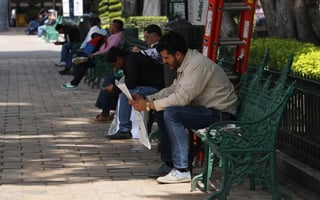 Las cifras del Instituto Mexicano del Seguro Social (IMSS) reportan que, en los 16 mil 713 empleos formales creados el mes pasado, hubo una disminución del 69% en comparación con los 54 mil 669 puestos de trabajo creados en julio de 2018. (ESPECIAL)