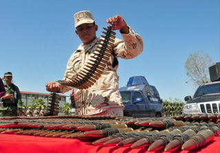  El secretario de la Defensa Nacional, Luis Cresencio Sandoval, reveló que un millón 679 mil 884 armas ilegales circulan por nuestro país y están en proceso de ser recuperadas. (ARCHIVO)