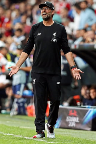 Jürgen Klopp, técnico del Liverpool, tildó de 'increíble' la actuación del arquero Adrián. (EFE)