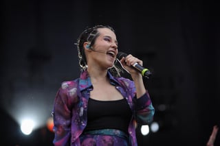 La cantante Ximena Sariñana dijo que le gustaría mantener la esperanza de un cambio positivo en México, a pesar de la incertidumbre que rodea a la sociedad, en cuanto a temas de economía e inseguridad. (ARCHIVO)