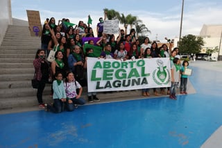 Luchan activistas en La Laguna por que el aborto sea seguro, legal y un derecho de las mujeres. (VIRGINIA HERNÁNDEZ)