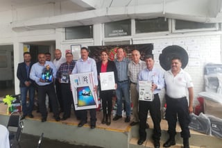 Con un desayuno, la presencia de sus familias y autoridades municipales, los 123 bomberos de Torreón celebraron su día. (BEATRIZ A. SILVA)