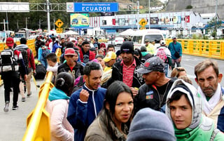 Ecuador comenzará a partir de la próxima medianoche a exigir un visado excepcional humanitario a los emigrantes venezolanos que entren a su territorio, lo que ha originado en las últimas horas un flujo intenso en su frontera con Colombia. (EFE)