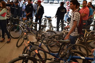 A la fecha se han entregado cuatro mil 655 bicicletas en 18 municipios, con una inversión total de 13 millones 094 mil 321 pesos. (EL SIGLO)