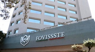 El Fovissste es la segunda hipotecaria más grande de México, que atiende un universo de 3 millones de trabajadores con un saldo en su subcuenta de vivienda de 177 mil 500 millones de pesos. (AGENCIAS)