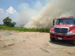 Tabasco se encuentra en fase de emergencia por el elevado número de incendios que se registran, principalmente en pastizales, ya que sólo el pasado domingo ocurrieron 36. (TWITTER)