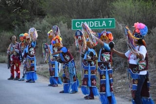 El ayuntamiento y el Estado buscan estrategias para fortalecer las artesanías típicas que se elaboran en Candela, para que sean ofertadas como souvenirs a los turistas regionales y foráneos que llegan al poblado.(EL SIGLO COAHUILA)