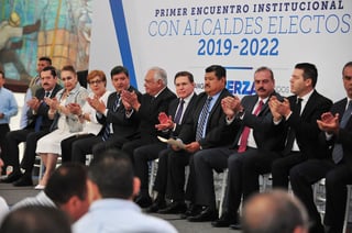 El gobernador de Durango, José Rosas Aispuro Torres, dijo que se continuarán compartiendo las participaciones federales. (CORTESÍA)
