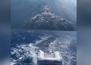 Una explosión del volcán Stromboli, en Italia. (INTERNET)