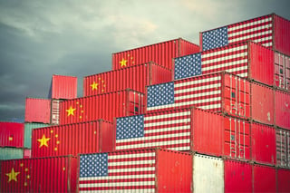 En total, la guerra comercial de Trump habrá incrementado el arancel promedio a las importaciones chinas del 3.1 % en 2017, antes de que comenzaran las hostilidades a 24.3 % (ESPECIAL)
