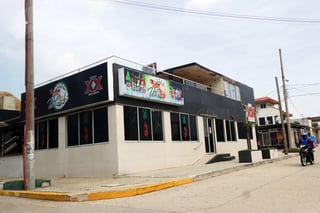En el centro de la ciudad también existen negocios cerrados por el cobro de piso, aunque en esta zona son muy pocos, a diferencia de la Costera o algunas colonias comerciales como la Benito Juárez Norte. (NOTIMEX)