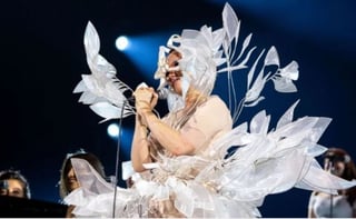 Espectáculo. Björk se presentó en México como parte de su gira Cornucopia.