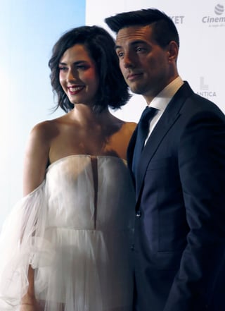 En la pantalla. Ximena Romo y Vadhir Derbez dan vida a una singular pareja en la película Como si fuera la primera vez. (ESPECIAL) 