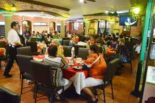 El sector restaurantero de la ciudad se prepara para la celebración de las cercanas fiestas patrias (EL SIGLO DE TORREÓN)