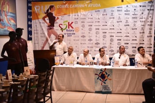 Se espera que participen 2,500 corredores en la carrera de 5 kilómetros, Corre, Camina y Ayuda, que fue presentada ayer. (Erick Sotomayor)
