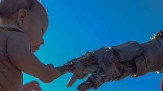 Ruperto. El guión del nuevo proyecto de César ya está concluido y trata sobre la conexión de un robot analógico y un ser humano. (CORTESÍA)