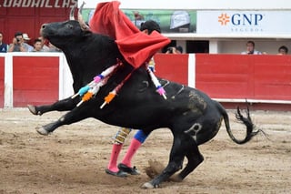 El presidente Andrés Manuel López Obrador dijo que la posible prohibición de las corridas de toros debe pasar primero por una consulta ciudadana. (ARCHIVO)