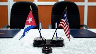 Con el fin de aislar financieramente a Cuba, Estados Unidos reforzó este viernes el régimen de sanciones contra la isla, aumentando las restricciones sobre las remesas y las transacciones bancarias. (ARCHIVO)