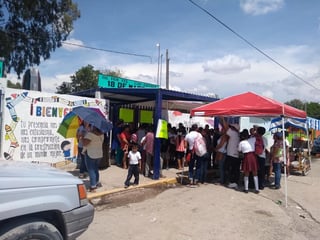 Madres de familia del ejido Concordia del municipio de San Pedro mantienen cerrada la escuela primaria Emiliano Zapata de dicha comunidad. (EL SIGLO DE TORREÓN)