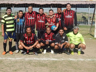 Buen futbol se viven los domingos en la Liga Matías Román. (ARCHIVO)