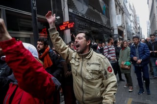 Las protestas por la crisis económica en Argentina van al alza. (ARCHIVO)