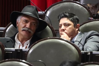 El Partido de la Revolución Democrática (PRD) exigió hoy la 'destitución inmediata' de José Manuel Mireles como subdelegado del Instituto de Seguridad y Servicios Sociales de los Trabajadores del Estado (ISSSTE) en Michoacán, luego de sus expresiones misóginas. (ARCHIVO)