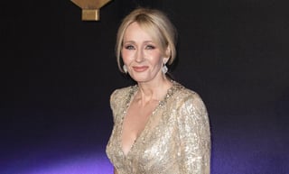 La escritora escocesa J.K Rowling ha donado 18,6 millones de dólares a un centro que lleva el nombre de su madre en la ciudad escocesa de Edimburgo. (ARCHIVO)