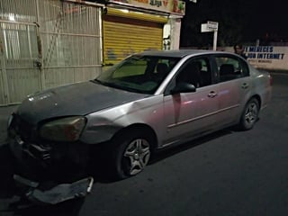 Conductor choca contra dos autos en calles de la colonia Fuentes del Sur; no se reportaron lesionados. (EL SIGLO DE TORREÓN)