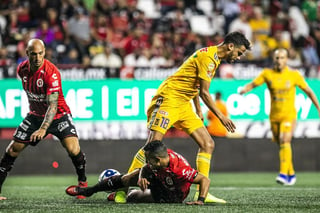 El defensor mexicano debutó con los Tigres de la UANL en la Jornada 9 de la Liga MX. (CORTESÍA) 