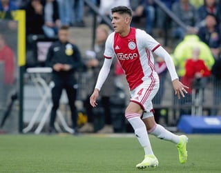 Edson anotó un gol fundamental para que el Ajax se clasificara a fase de grupos de la Champions League. (CORTESÍA)