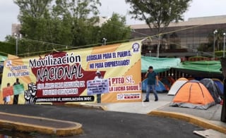 Mañana miércoles la sección XXII de la CNTE anunció que se movilizará nuevamente en San Lázaro en el marco de la discusión de las 3 leyes secundarias pendientes de la reforma educativa. (EL UNIVERSAL)